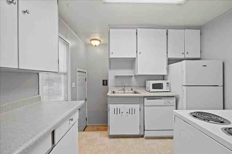 1405/1407 Marshall Ave. #1407 - Photo 6 of 16