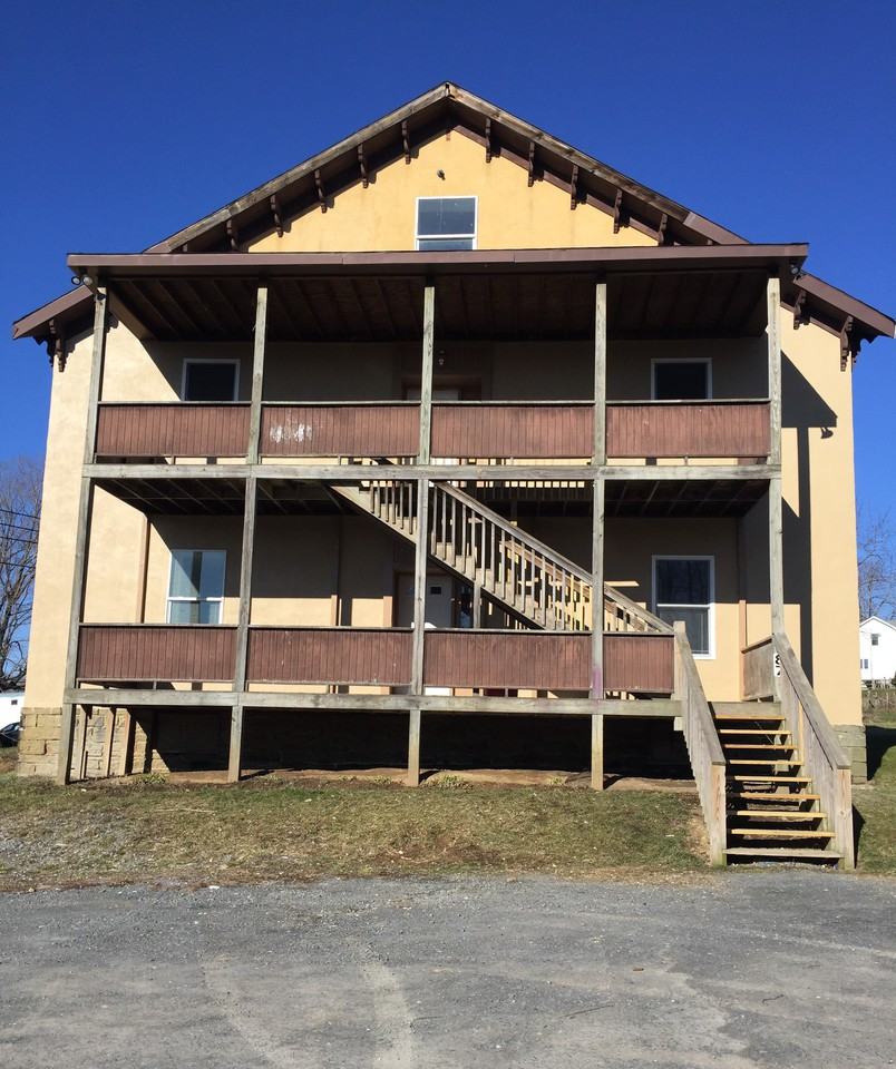 87 Edgewood Dr - Photo 2 of 3