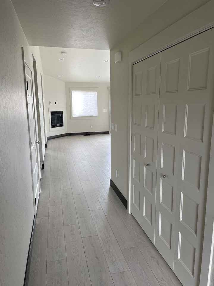 833 Lake Francis Dr - Photo 4 of 18