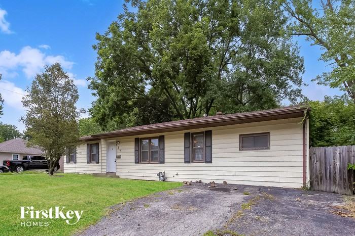 624 Ne 87th St - Photo 2 of 15