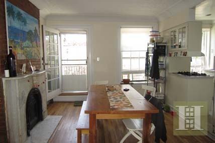 246 Cumberland St #2 - Photo 3 of 9