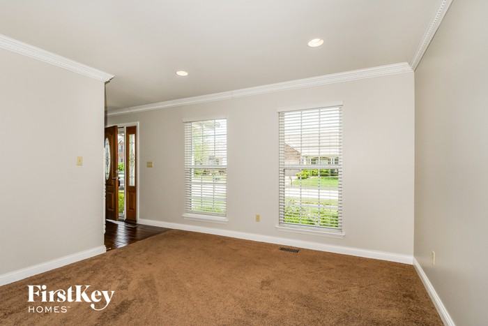 315 Pleasant Meadows Dr - Photo 3 of 15