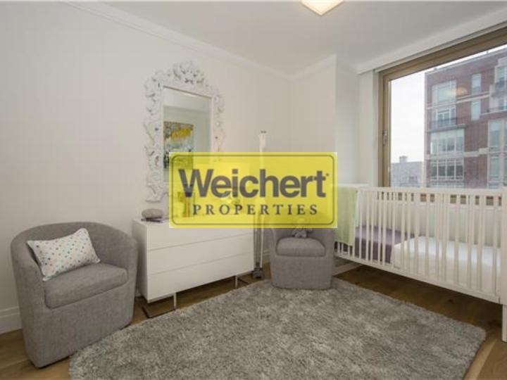 230 St Nicholas Ave 3BR - Photo 3 of 4