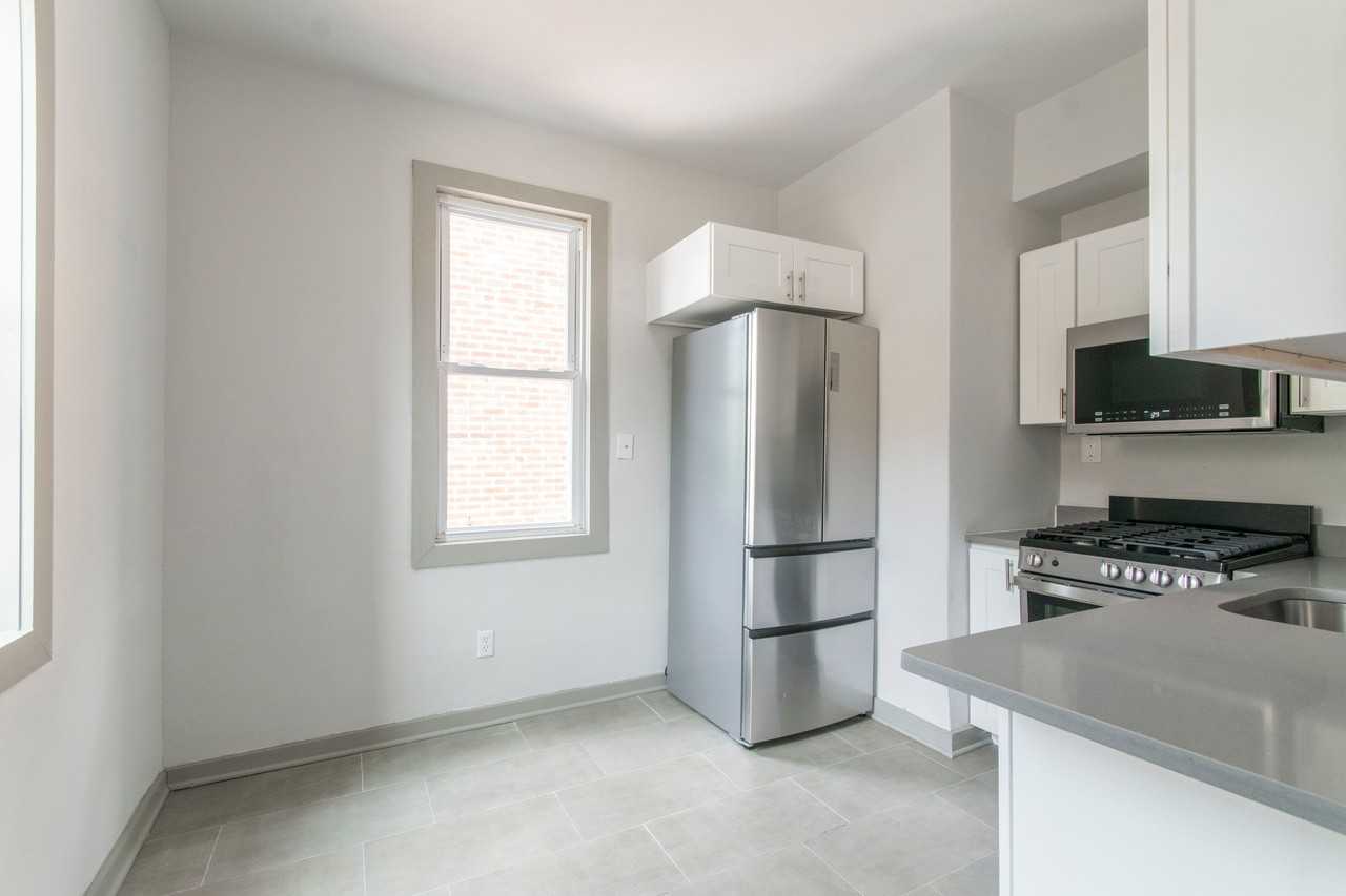 4335 Spruce St- Unit 2F - Photo 2 of 13