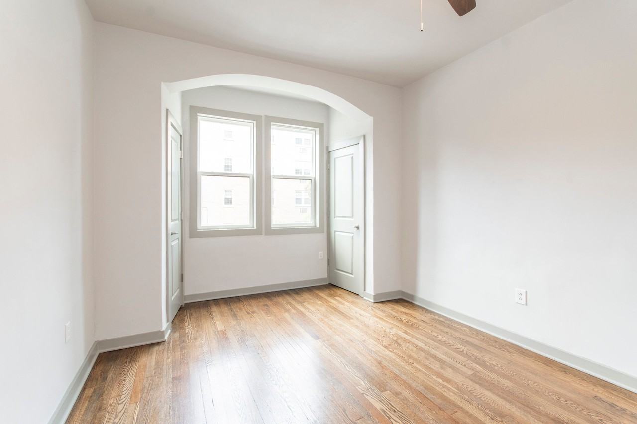 4335 Spruce St- Unit 2F - Photo 7 of 13