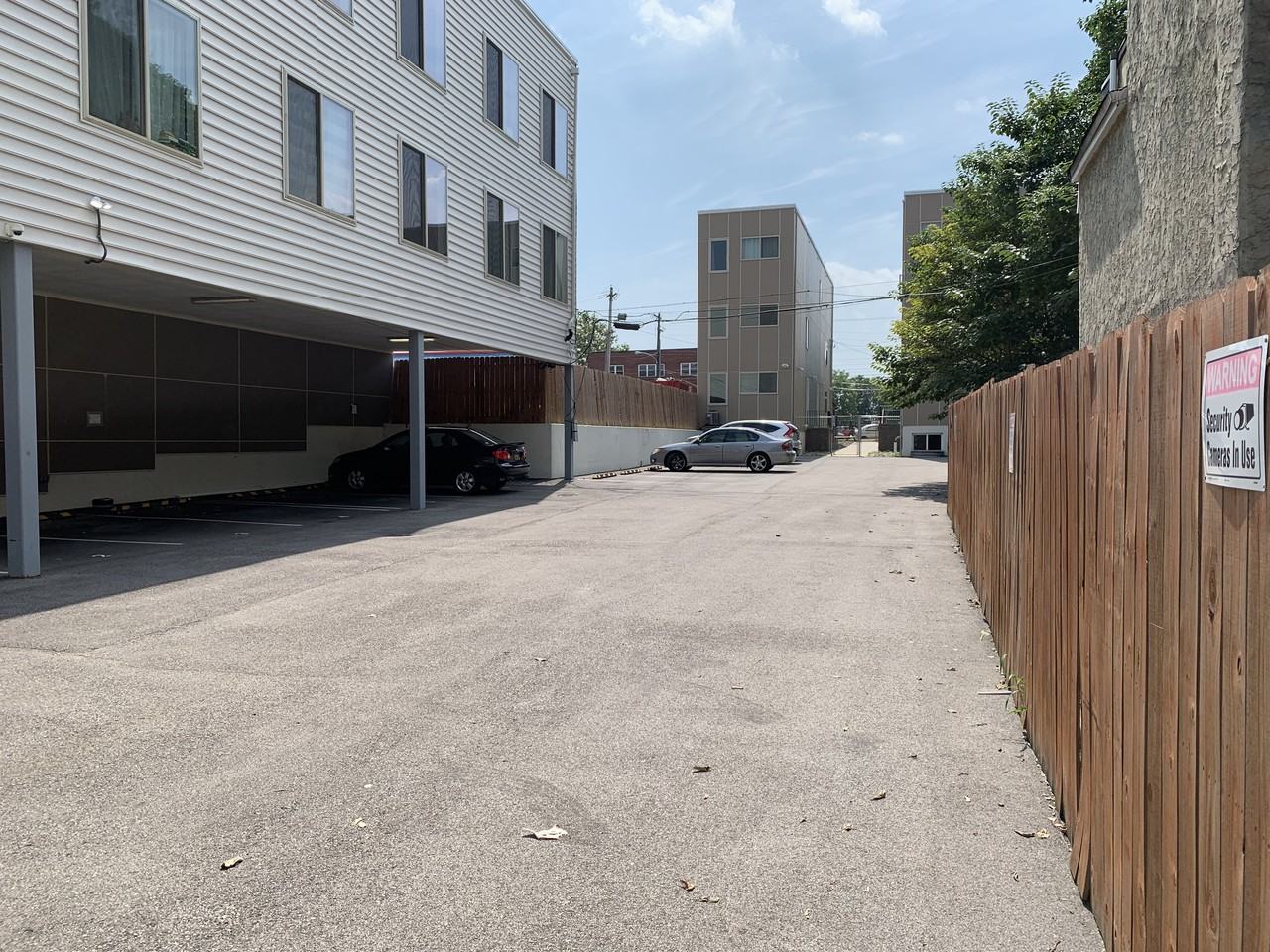 4619 Woodland- Unit 206 - Photo 2 of 10