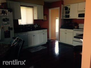 29878 Bayview Dr - Photo 3 of 5