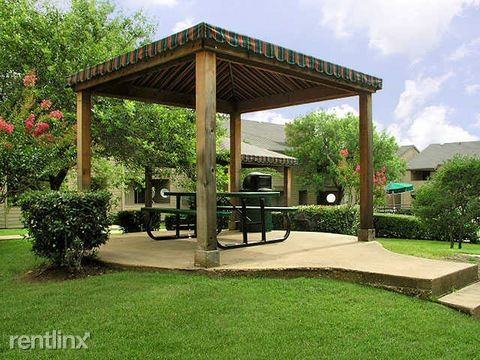 Holly Brook Ln - Photo 2 of 10