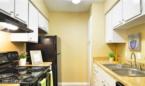 Red Oak Dr - Photo 2 of 15