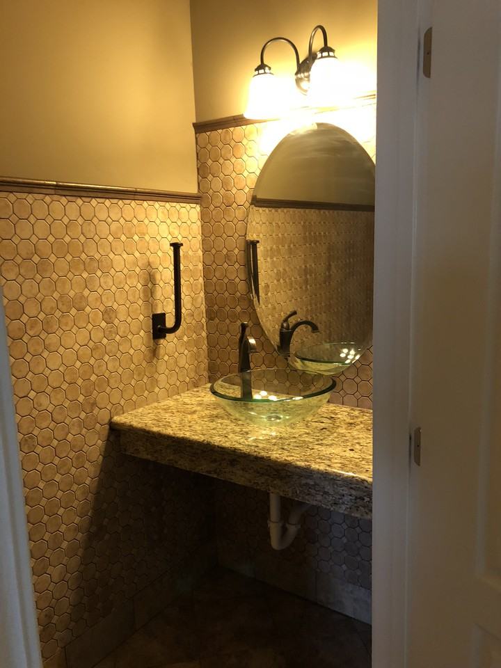 907 Vandalia St #1 - Photo 3 of 26