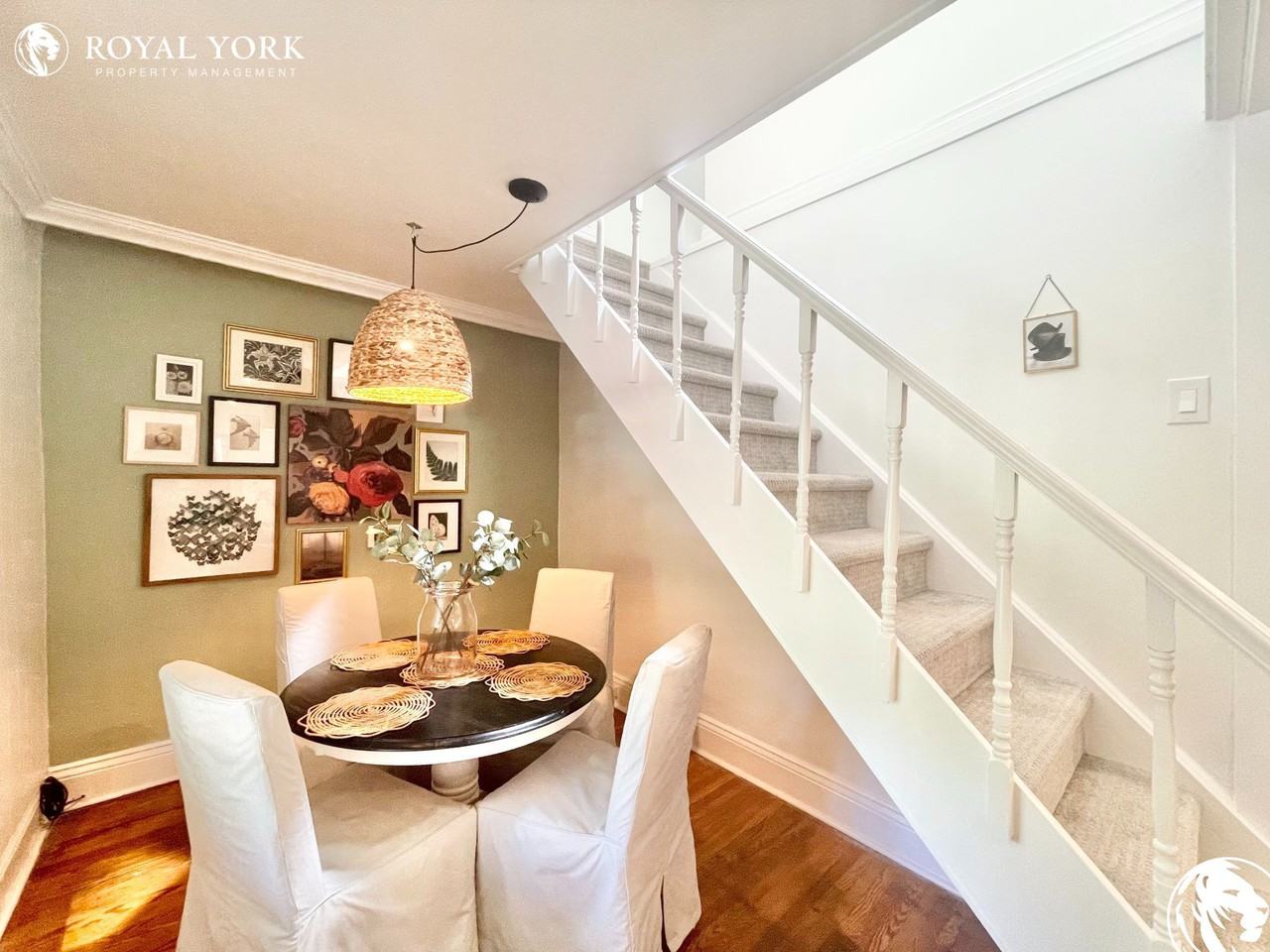 48 Rousseaux St - Photo 3 of 31