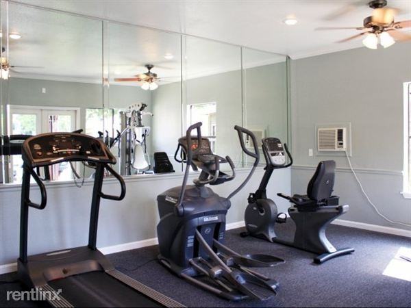 W Greens Rd - Photo 3 of 8