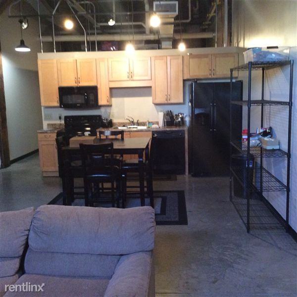 585 S Upper St - Photo 3 of 9