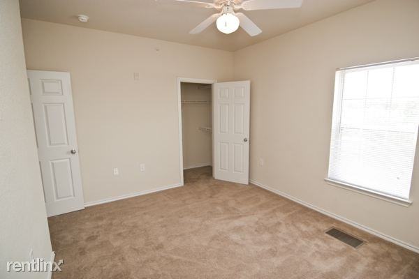 Oak Moor - Photo 3 of 13