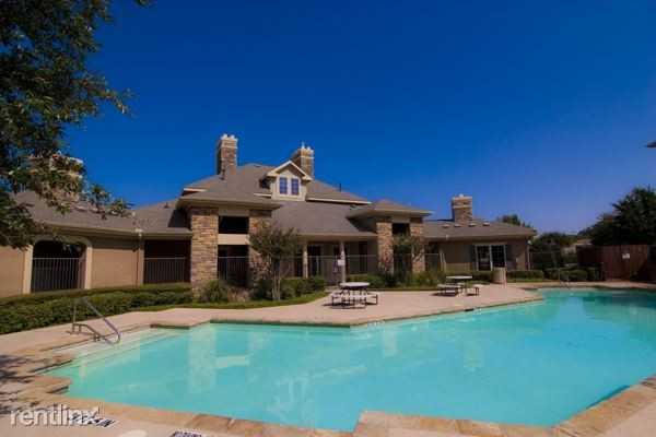 Oak Moor - Photo 2 of 13