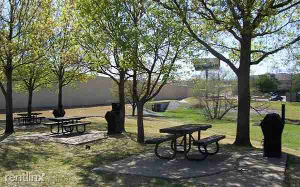 Avenue H - Photo 3 of 30