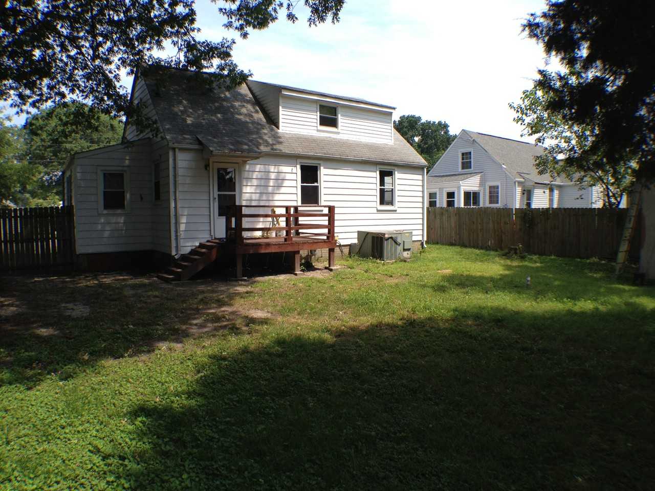 4719 Atterbury St - Photo 2 of 6