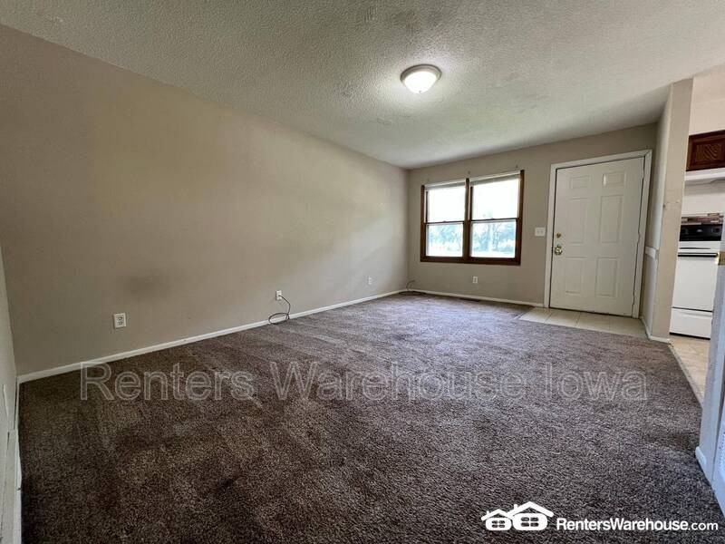 912 E Railroad Ave - Photo 2 of 16