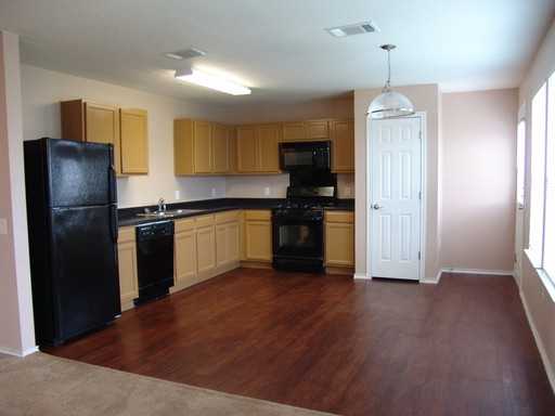 5621 Abby Ann Ln - Photo 2 of 11