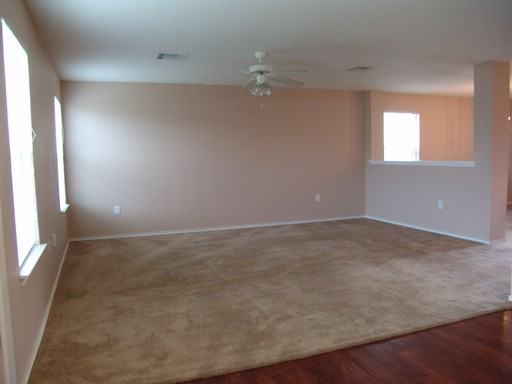 5621 Abby Ann Ln - Photo 3 of 11