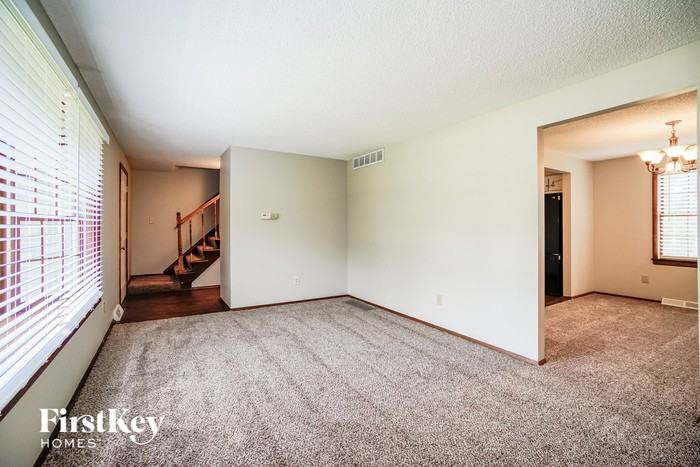 6971 Shorehill Ln - Photo 2 of 15