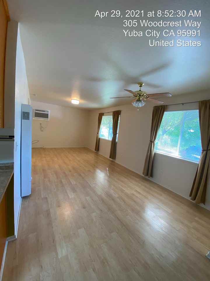 305 Woodcrest Way #4 - Photo 3 of 12