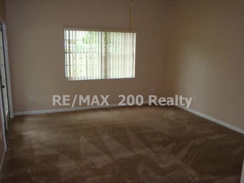 4005 Palo Alto Ct - Photo 2 of 10