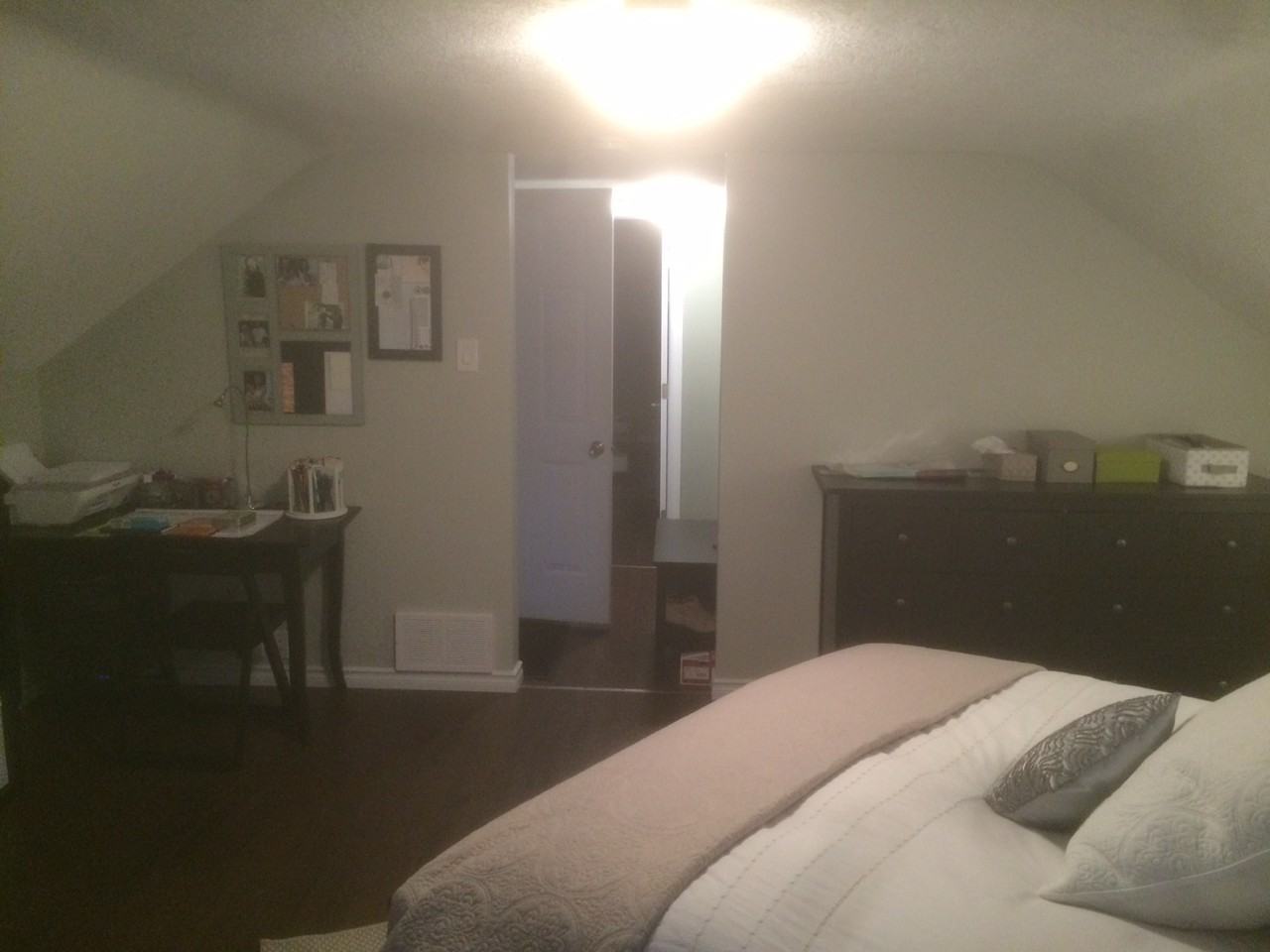 260 Wharncliffe - Photo 3 of 11