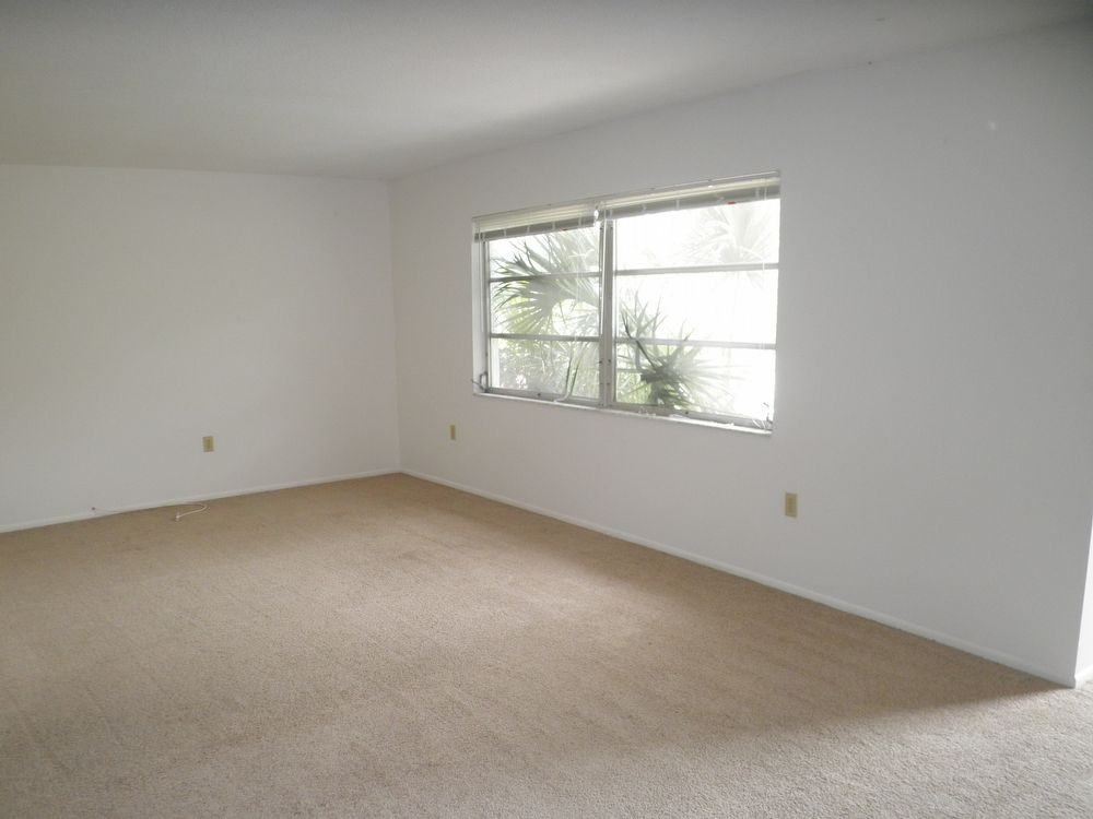 3047 Chase Cir - Photo 2 of 11