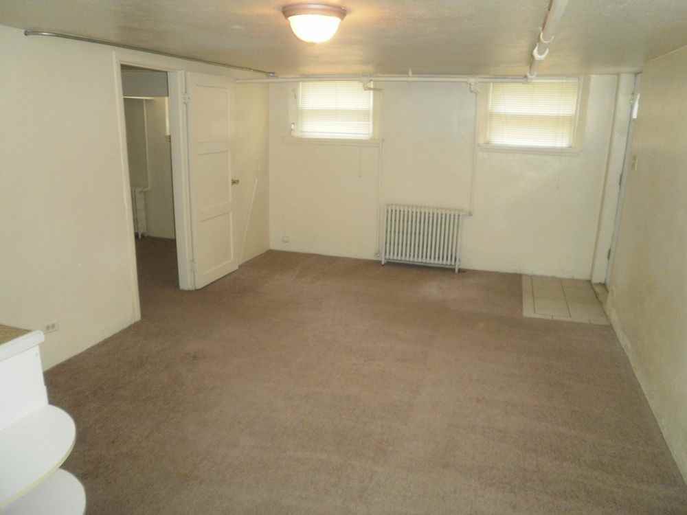 2104 S Corona St - Photo 3 of 7