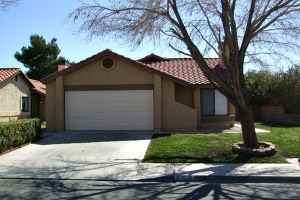 3200 Jennifer Drive - Photo 3 of 9