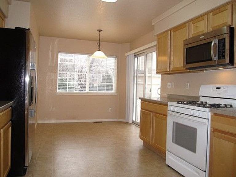 14313 Craftsman Way - Photo 3 of 5