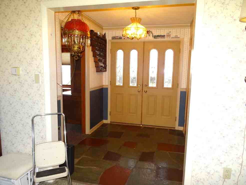 547 Prospect Rd - Photo 3 of 23