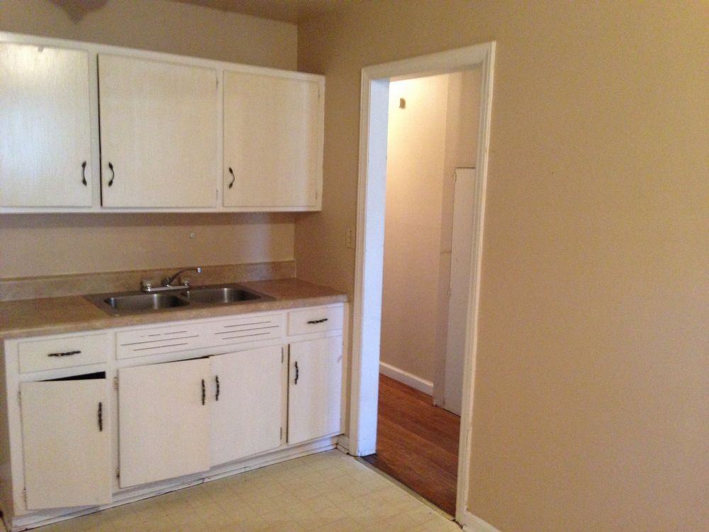 702 Devon Dr - Photo 2 of 3