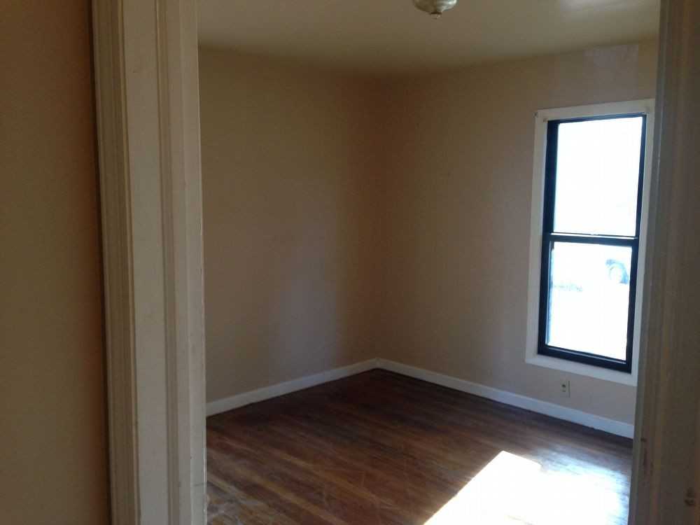 702 Devon Dr - Photo 3 of 3