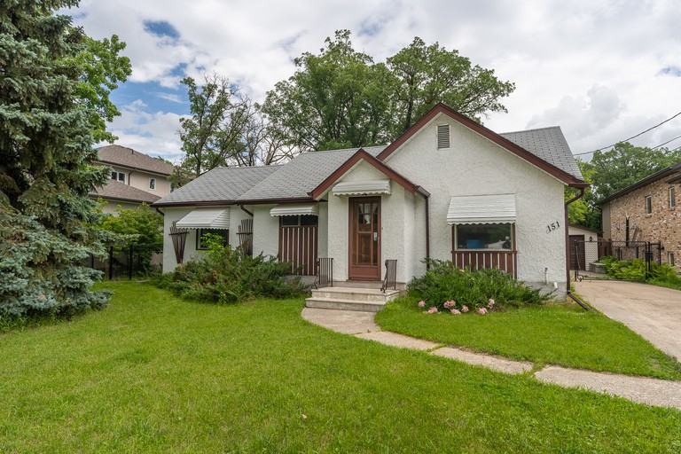 151 Wexford St, Winnipeg, MB R3R 0R6 3 Bedroom House for 2,100/month
