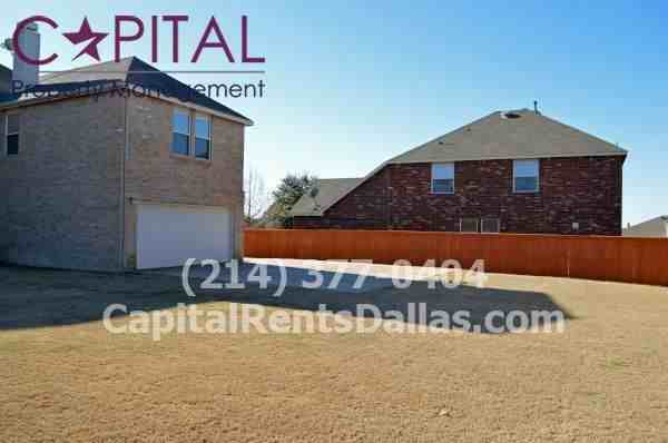 1304 Blue Gill Ln - Photo 2 of 15