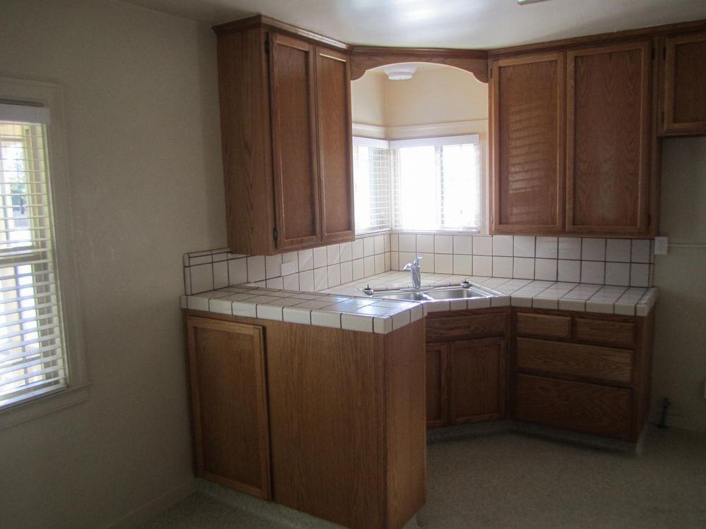 221 8th St - Photo 2 of 7