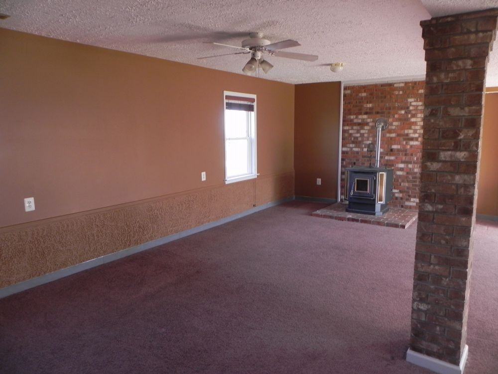 10924 Blake Ln - Photo 3 of 3