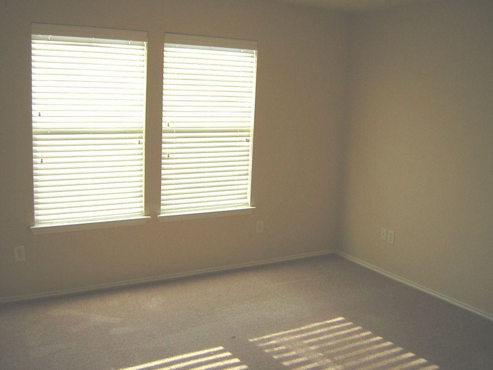 2408 Rolling Ridge Dr - Photo 2 of 8
