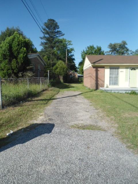 416 Floyd Dr - Photo 2 of 13