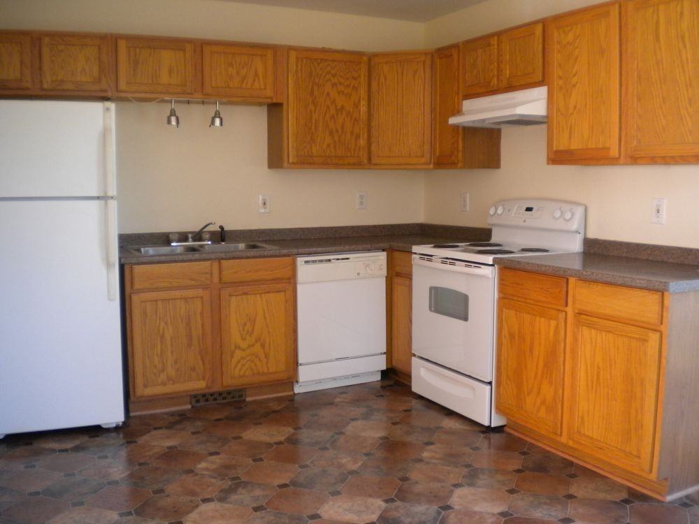 8476 Ashby Ave - Photo 2 of 5