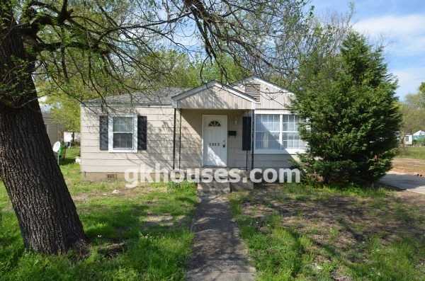 4236 12th Ct N - Photo 3 of 22