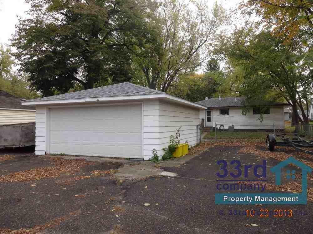 837 Portland Ave - Photo 3 of 18