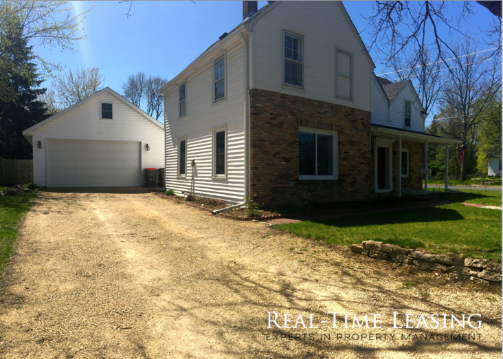 735 6th St W - Photo 3 of 20