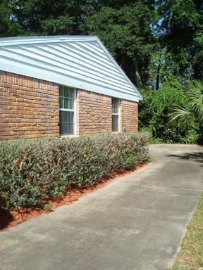 1242 Catalina Rd W - Photo 3 of 24