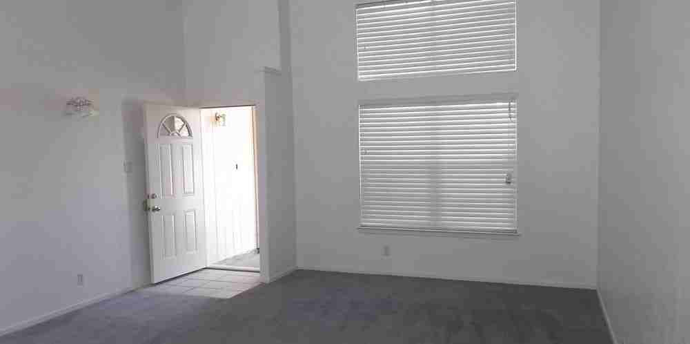 387 Flemish Cir - Photo 2 of 22