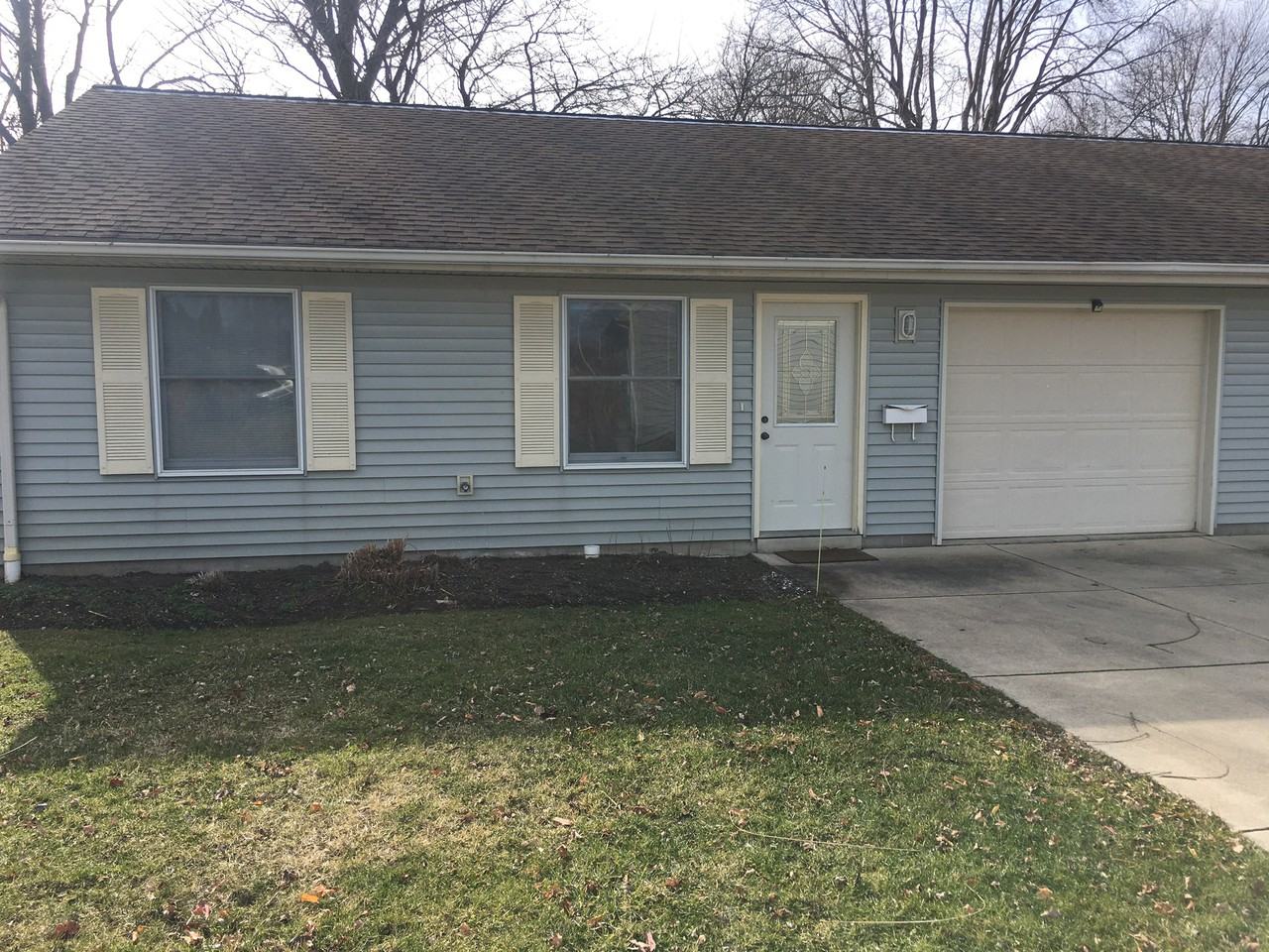 122 Tiffin Ave #122A - Photo 3 of 8