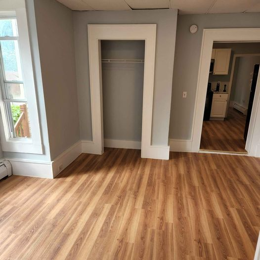 536 Hall St #1 - Photo 6 of 10