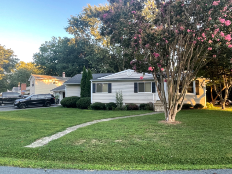 5915 Rockhold Dr - Photo 2 of 11